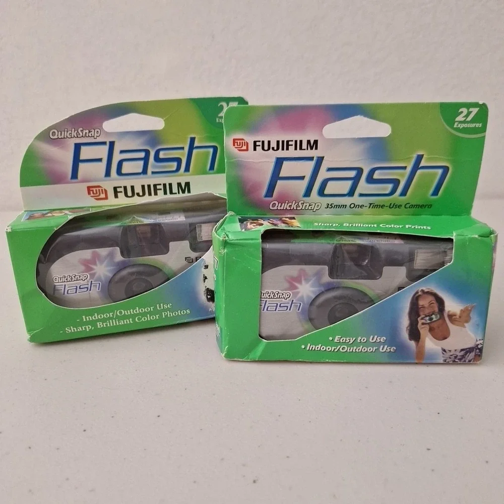 Fujifilm QuickSnap Flash X-tra 35mm Single Use Film Camera 27 Exposures SEALED